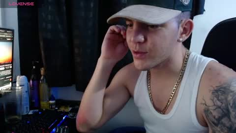 Snapshot of daniel_vargas5 chatting on January 11, 5:20 am Daniel online show from January 11, 5:20 am