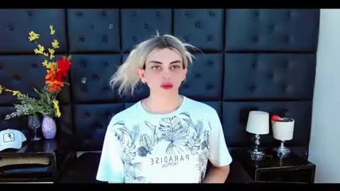 daniela_pink_ online show from February 28, 12:03 am