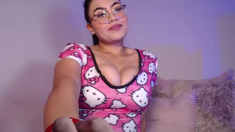 Lucia online show from February 10, 6:56 pm
