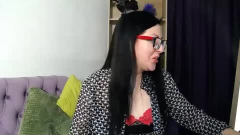 danielabliss online show from March 9, 10:19 am