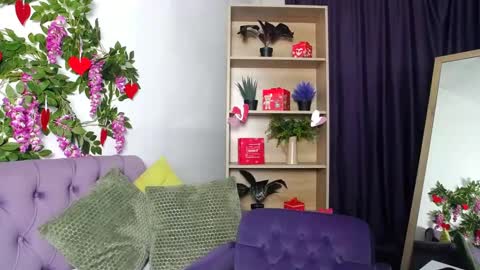 danielabliss online show from February 16, 8:32 am