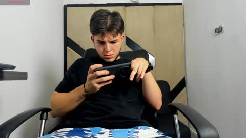 DANIEL online show from February 1, 3:30 am