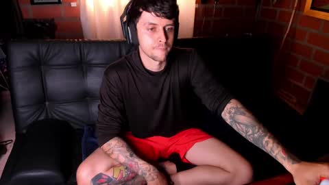 Snapshot of daniele_bunny chatting on February 14, 8:15 pm Daniele Bunny online show from February 14, 8:15 pm