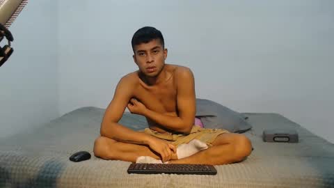 danielitopapii online show from February 6, 6:40 am