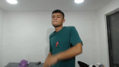 danielitopapii online show from February 18, 10:58 pm