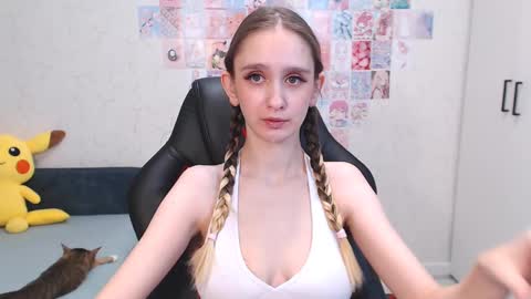 Snapshot of daniella_martin chatting on March 11, 12:33 am Daniella Martin online show from March 11, 12:33 am