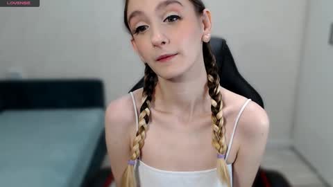 Snapshot of daniella_martin chatting on January 15, 1:02 am Daniella Martin online show from January 15, 1:02 am