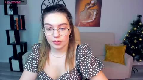 Daniella online show from December 21, 5:25 am