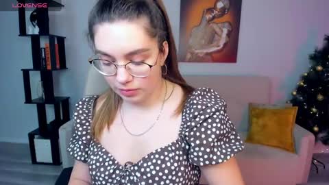 Daniella online show from December 21, 9:55 am