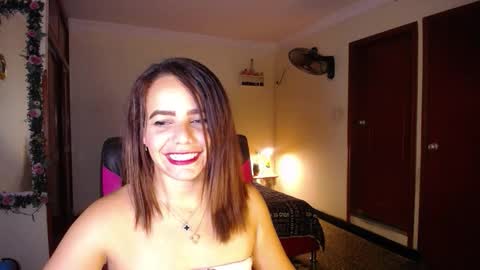 Angie online show from October 10, 8:13 pm