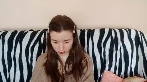 Mia online show from February 9, 8:29 am