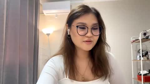 Luna  online show from November 16, 9:11 am