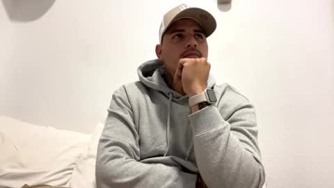 Snapshot of danielmilan chatting on January 5, 7:07 pm THE BIG BOSS online show from January 5, 7:07 pm
