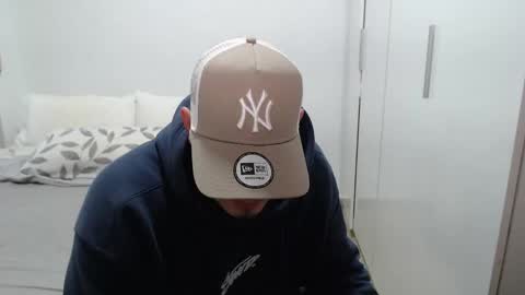 Snapshot of danielmilan chatting on February 14, 10:07 am THE BIG BOSS online show from February 14, 10:07 am