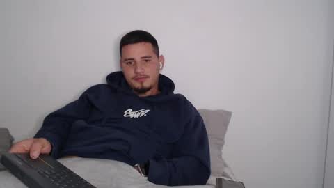 Snapshot of danielmilan chatting on February 9, 3:01 pm THE BIG BOSS online show from February 9, 3:01 pm