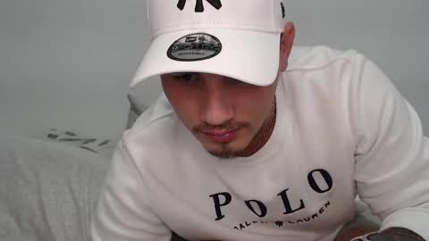 Snapshot of danielmilan chatting on March 10, 3:30 pm THE BIG BOSS online show from March 10, 3:30 pm