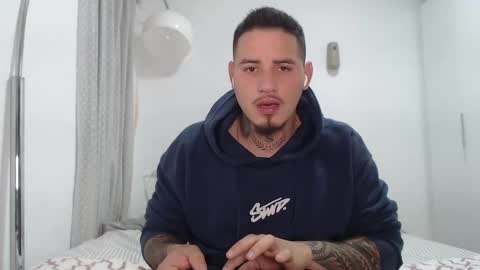 Snapshot of danielmilan chatting on February 5, 8:11 am THE BIG BOSS online show from February 5, 8:11 am