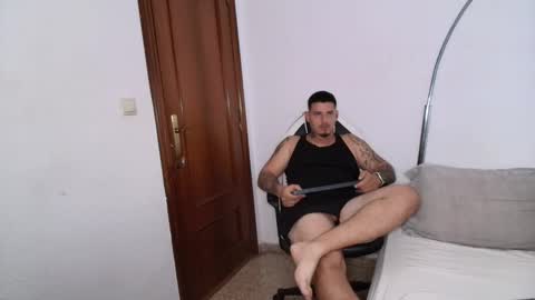 Snapshot of danielmilan chatting on September 21, 9:24 am THE BIG BOSS online show from September 21, 9:24 am