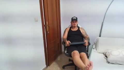 Snapshot of danielmilan chatting on September 12, 10:39 am THE BIG BOSS online show from September 12, 10:39 am