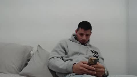 Snapshot of danielmilan chatting on February 10, 8:09 am THE BIG BOSS online show from February 10, 8:09 am