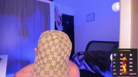 Snapshot of daniels_cruz chatting on December 2, 11:46 pm Daniels Cruz online show from December 2, 11:46 pm