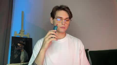 danieltuckerr online show from November 18, 12:57 am