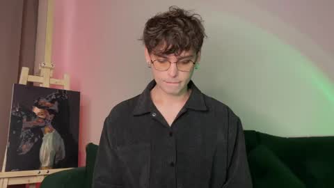 danieltuckerr online show from April 18, 9:55 am