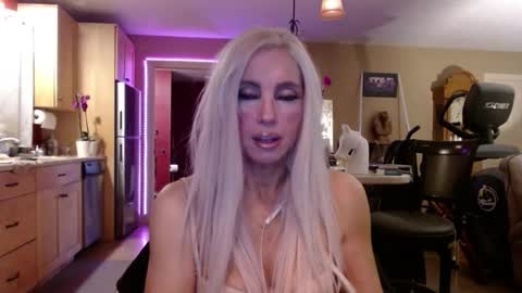 DanikaWhite69 online show from March 28, 1:12 pm