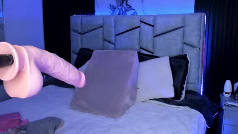 Dani Phonenix online show from February 10, 7:28 pm