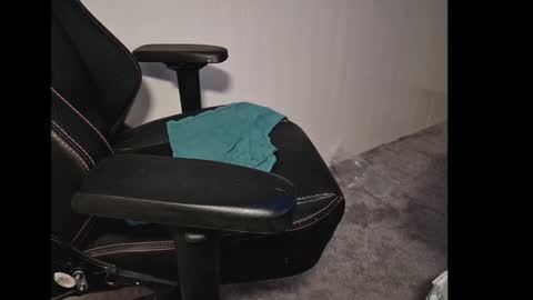 danishblondy612 online show from December 4, 2:25 am