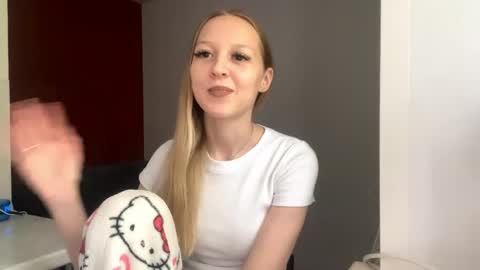 Kiki online show from May 28, 11:08 am