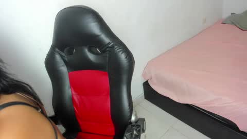 danka_smith online show from September 30, 3:00 pm