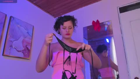 Danna Lovs online show from February 17, 1:33 pm