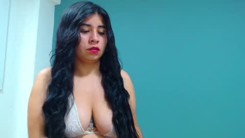 Snapshot of danna_rouses_ chatting on September 17, 8:07 am dannarouses online show from September 17, 8:07 am