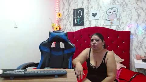 dannalanegra2 online show from November 5, 6:21 pm