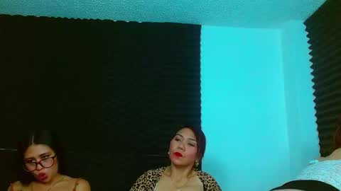 Snapshot of dannamomcerrat chatting on January 21, 4:21 am dannamomcerrat online show from January 21, 4:21 am