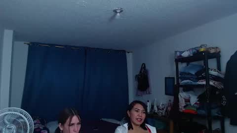 Snapshot of dannamomcerrat chatting on February 8, 3:41 am dannamomcerrat online show from February 8, 3:41 am