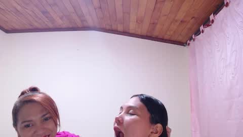 dannamomcerratt online show from March 12, 3:10 am