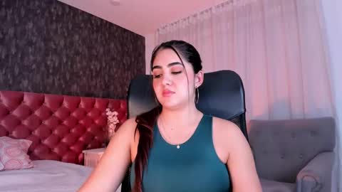 Danna online show from December 22, 5:09 pm