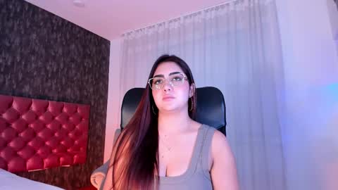 Danna online show from October 14, 3:59 pm