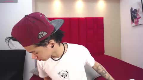 Danny online show from November 2, 1:33 pm