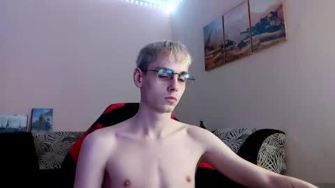 Snapshot of danny_fox888 chatting on October 23, 1:29 am Daniel online show from October 23, 1:29 am