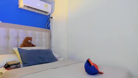 Danny online show from October 2, 2:32 am