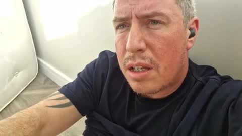 dannydb1981 online show from November 21, 12:36 pm