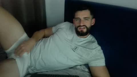 Snapshot of dannyk1990 chatting on December 17, 12:43 pm Naughtystr8D online show from December 17, 12:43 pm