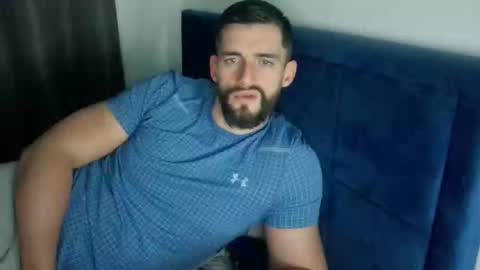 Snapshot of dannyk1990 chatting on December 19, 8:24 am Naughtystr8D online show from December 19, 8:24 am