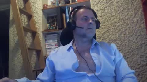 danparis91 online show from February 27, 12:36 am