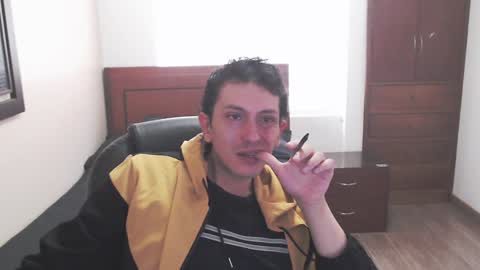 Snapshot of danruiz33 chatting on February 5, 1:54 pm Dan online show from February 5, 1:54 pm