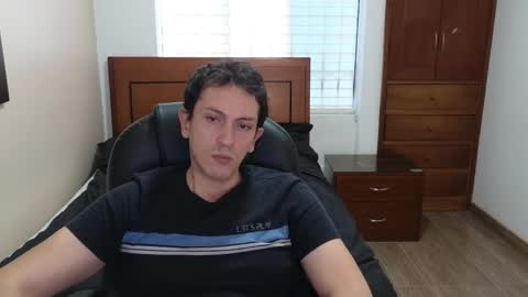 Snapshot of danruiz33 chatting on February 12, 9:33 pm Dan online show from February 12, 9:33 pm