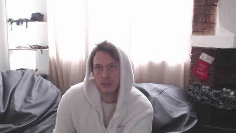 Snapshot of danruiz33 chatting on January 3, 1:57 pm Dan online show from January 3, 1:57 pm